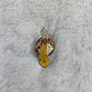 Vintage Bugs Bunny Pin